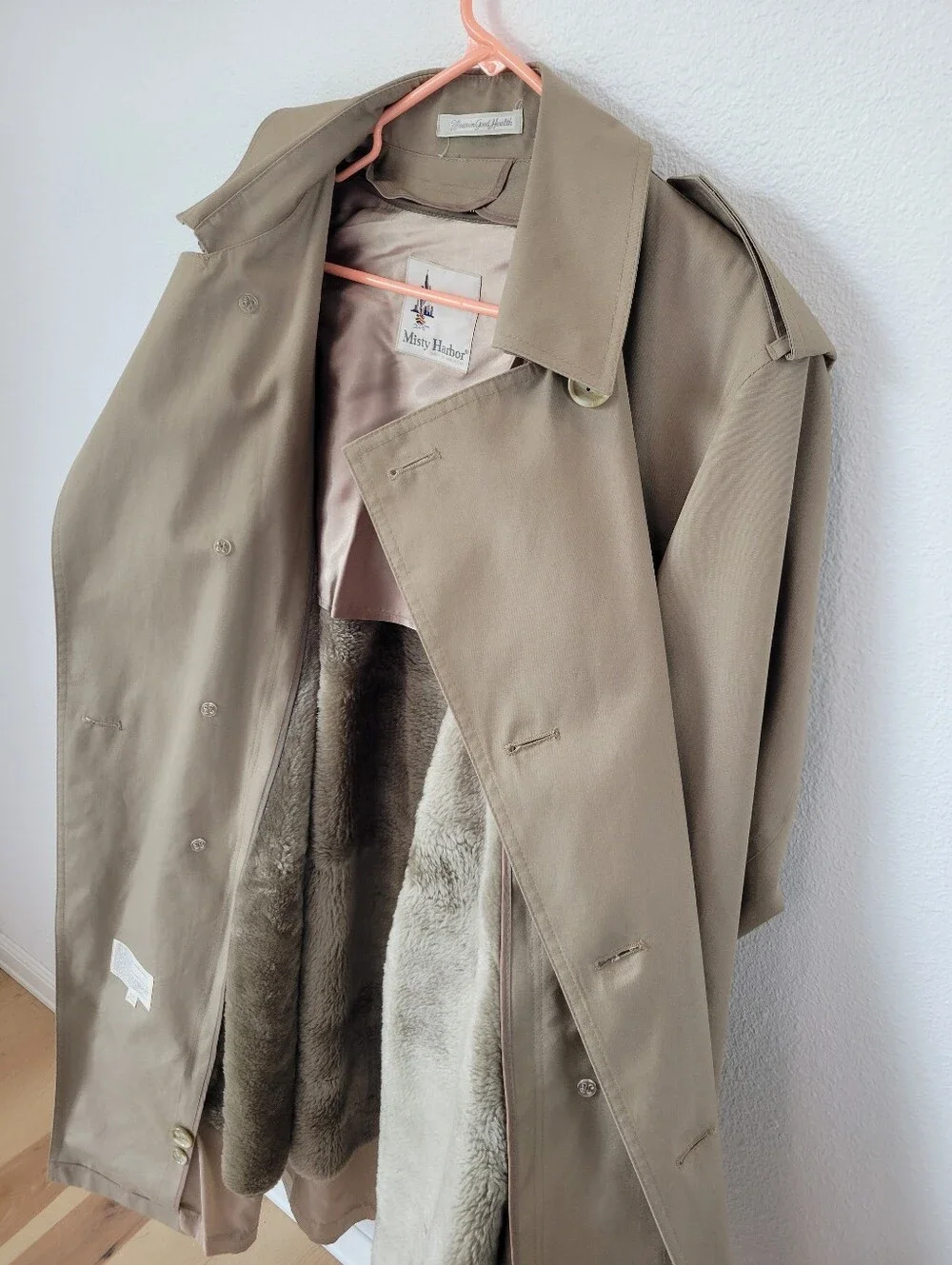 Vintage Misty Harbor 42R Beige Trench Coat Removable Fur Lining Belted‎ Unisex